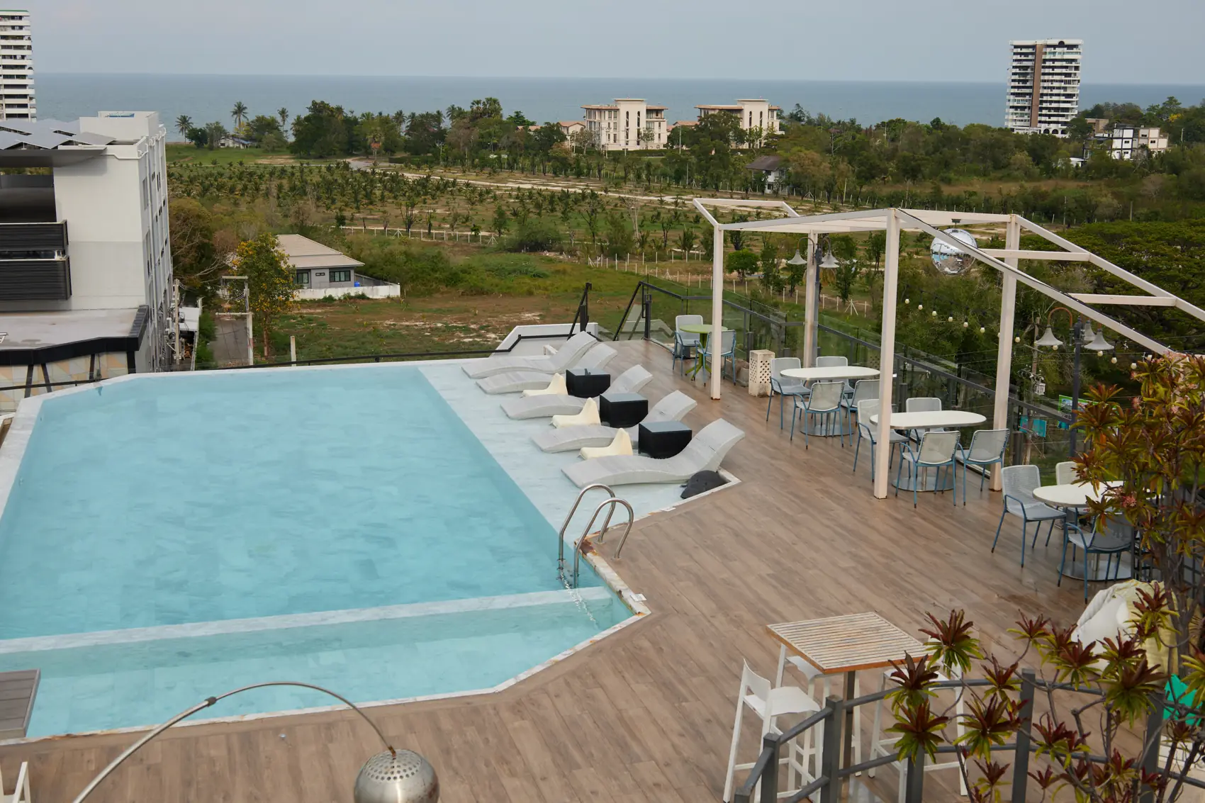 Rooftop pool by day
