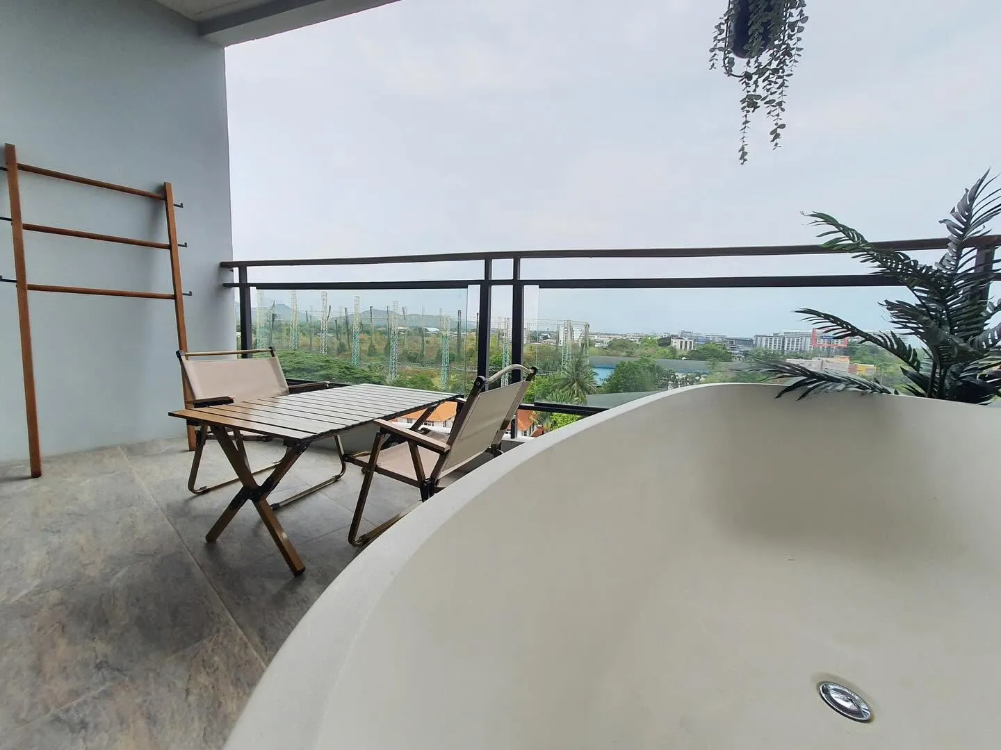 Premier High Floor